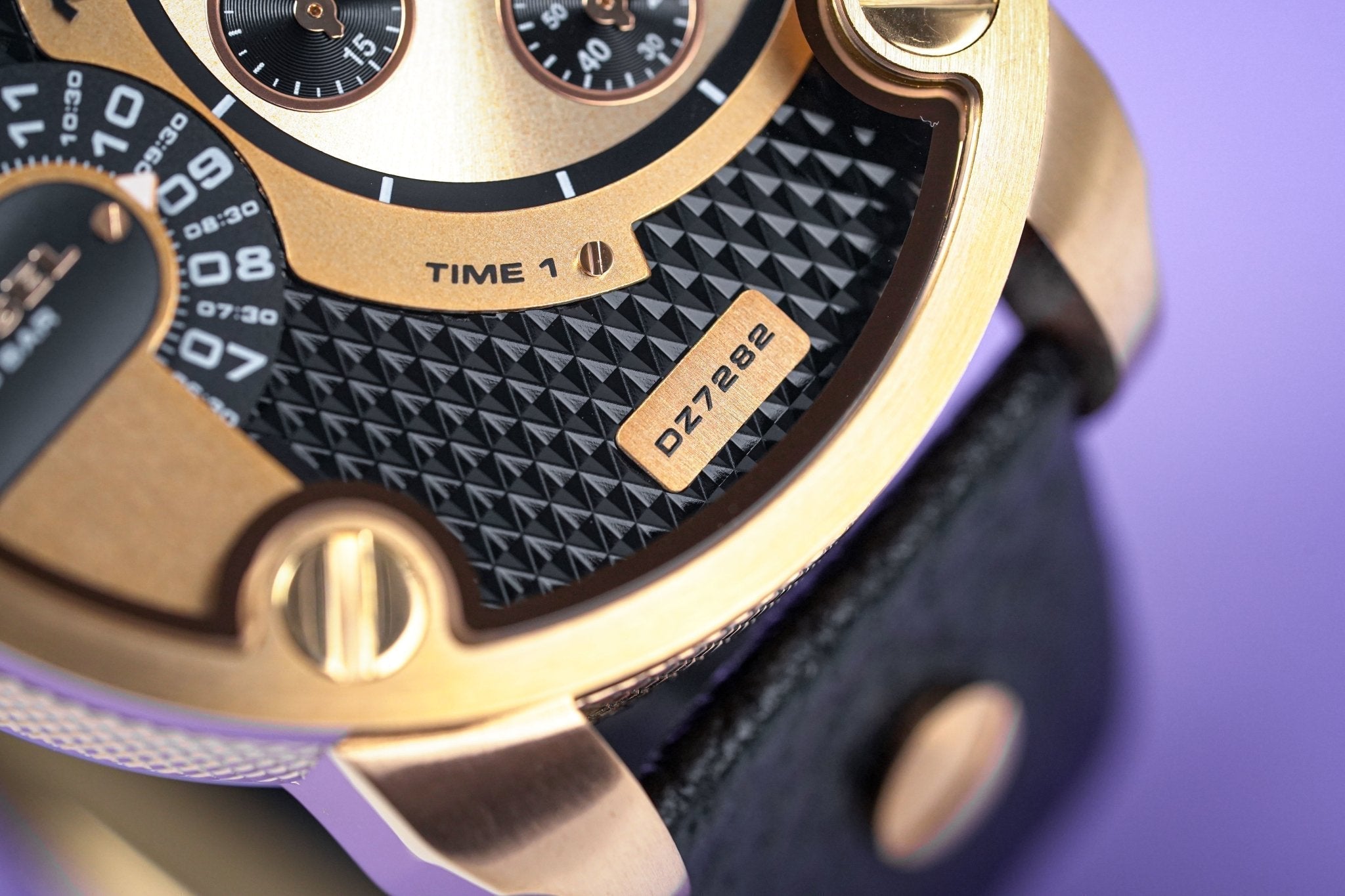  Shop Authentic Diesel Little Daddy Black & Gold Dial Black Leather StrapWatch For Men - DZ7282 - Luxxuri