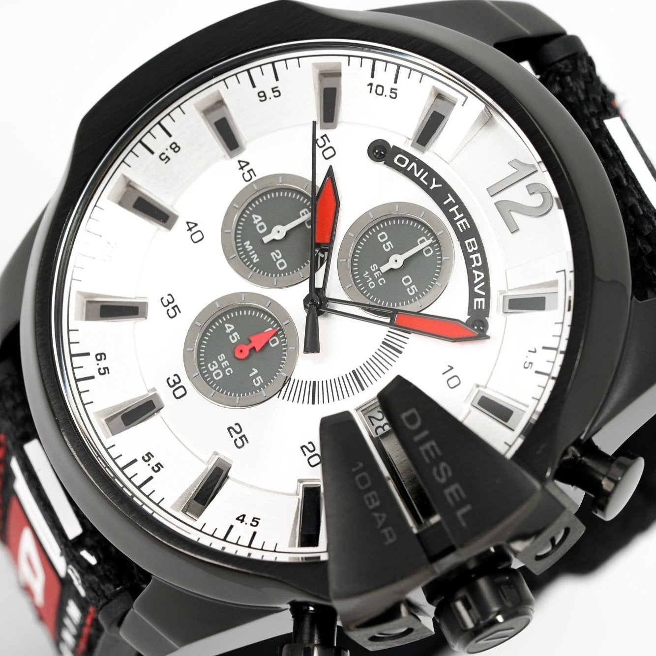  Shop Authentic Diesel Mega Chief Chronograph Silver Dial Black Leather Strap Watch For Men - DZ4512 - Luxxuri