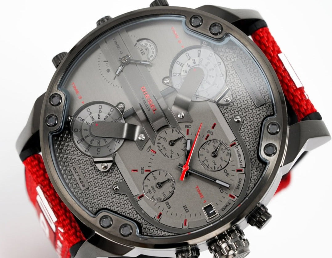  Shop Authentic Diesel Mr Daddy 2.0 Chronograph Grey Dial Red Rubber Strap Watch For Men - DZ7423 - Luxxuri