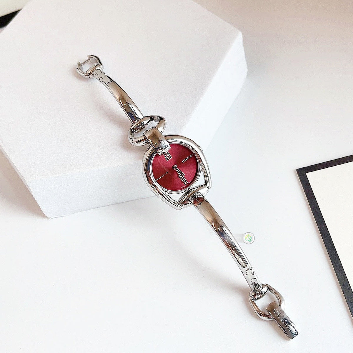  Shop Authentic Gucci Horsebit Quartz Red Dial Silver Steel Strap Watch For Women - YA139502 - Luxxuri