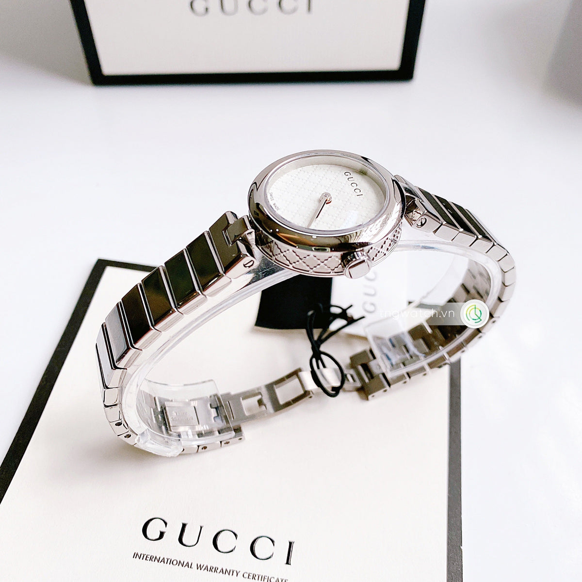  Shop Authentic Gucci Diamantissima Quartz White Dial Silver Steel Strap Watch For Women - YA141402 - Luxxuri