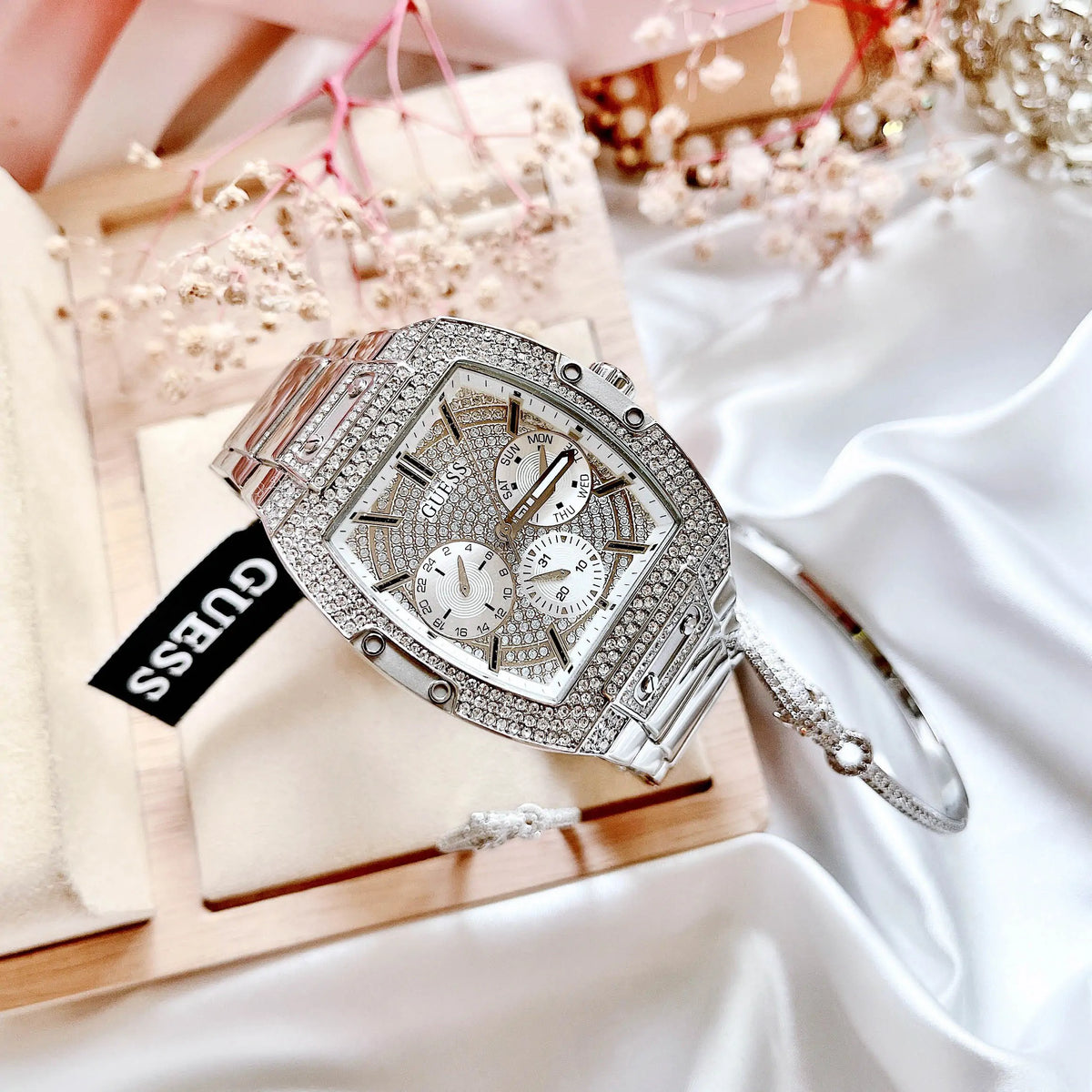 Shop Authentic Guess Phoenix Multifunction Crystals Silver Dial Silver Steel Strap Watch For Men - GW0094G1 - Luxxuri
