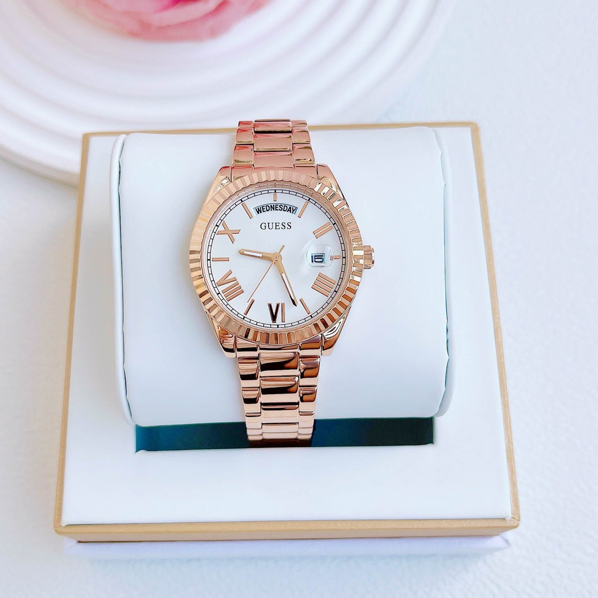  Shop Authentic Guess Luna White Dial Rose Gold Steel Strap Watch for Women - GW0308L3 - Luxxuri