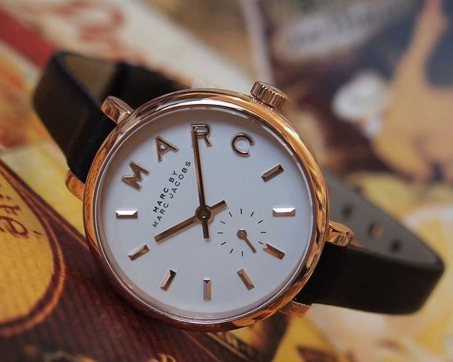  Shop Authentic Marc Jacobs Sally White Dial Black Leather Strap Watch for Women - MBM1352 - Luxxuri