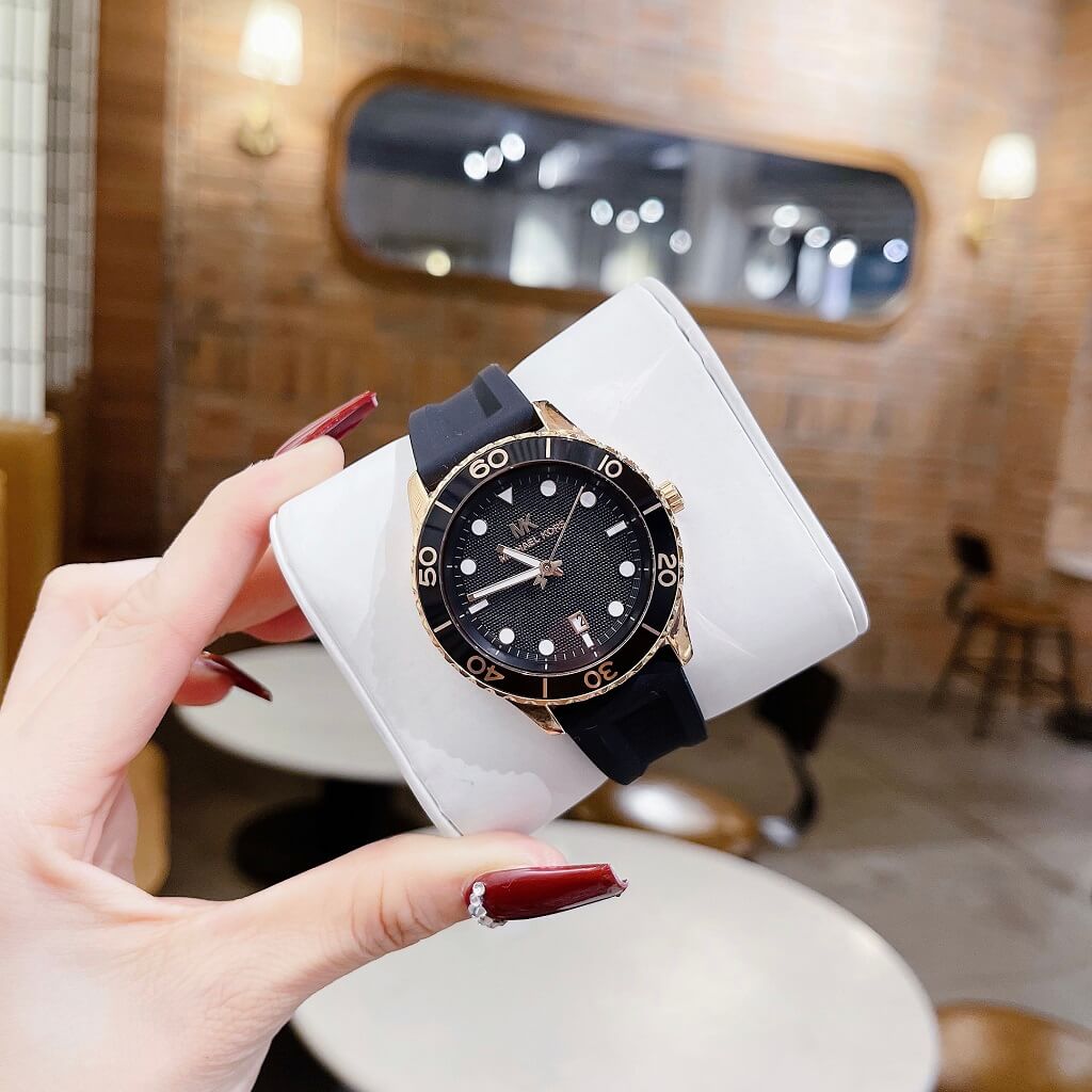  Shop Authentic Michael Kors Runway Quartz Black Dial Black Silicone Strap Watch For Women - MK6852 - Luxxuri