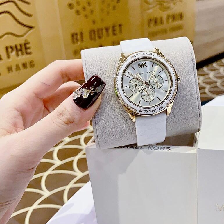  Shop Authentic Michael Kors Jessa Quartz Gold Dial White Silicone Strap Watch For Women - MK7267 - Luxxuri
