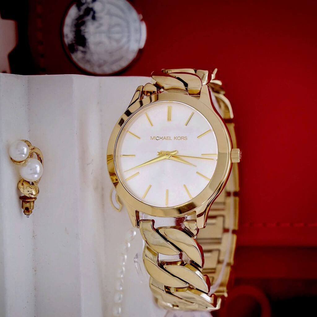  Shop Authentic Michael Kors Runway Three-Hand White Dial Gold Steel Strap Watch for Women - MK7472 - Luxxuri