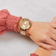  Shop Authentic Guess Montauk Gold Dial Gold Steel Strap Watch for Women - W0933L2 - Luxxuri