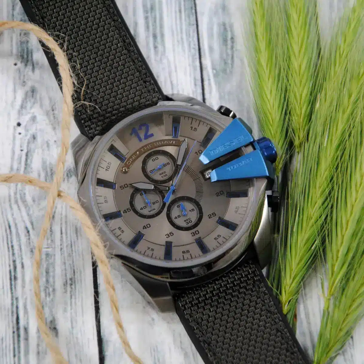  Shop Authentic Diesel Mega Chief Chronograph Black Dial Black Leather Strap Watch For Men - DZ4500 - Luxxuri