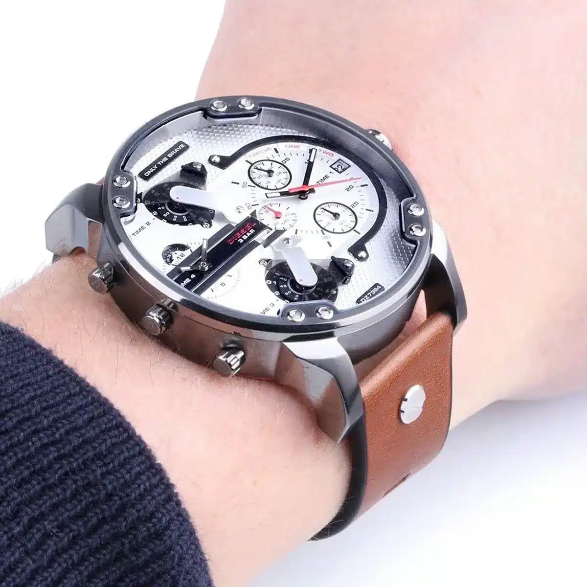  Shop Authentic Diesel Mr. Daddy 2.0 Chronograph Silver Dial Brown Leather Strap Watch For Men - DZ7394 - Luxxuri