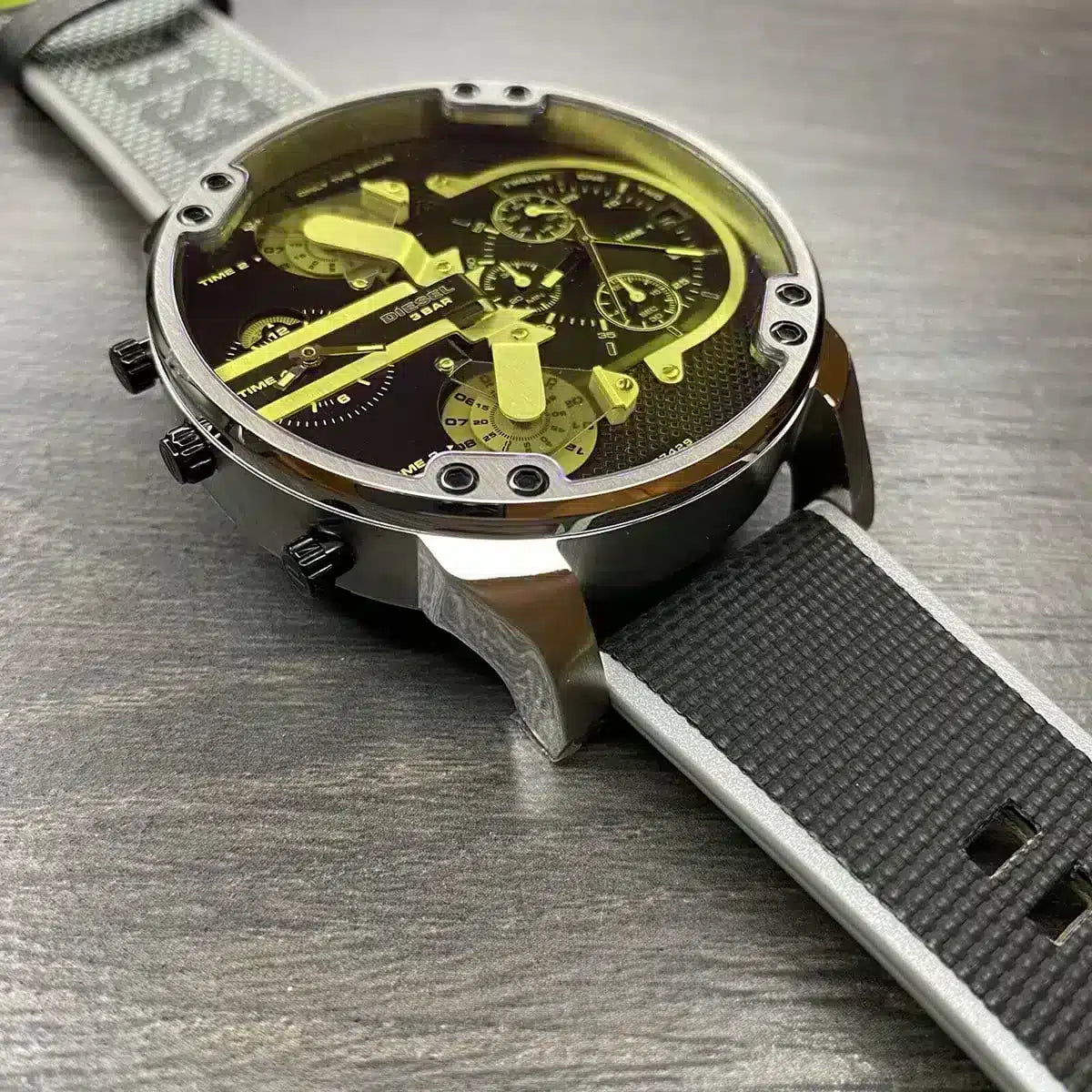  Shop Authentic Diesel Mr. Daddy 2.0 Chronograph Black Dial Grey Nylon Strap Watch For Men - DZ7429 - Luxxuri