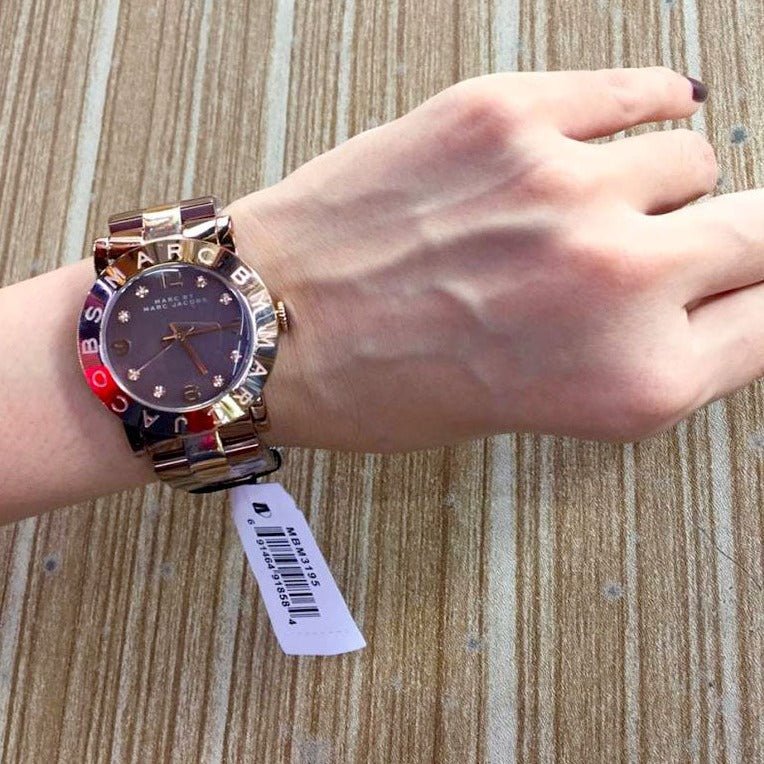  Shop Authentic Marc Jacobs Amy Grey Dial Two Tone Steel Strap Watch for Women - MBM3195 - Luxxuri