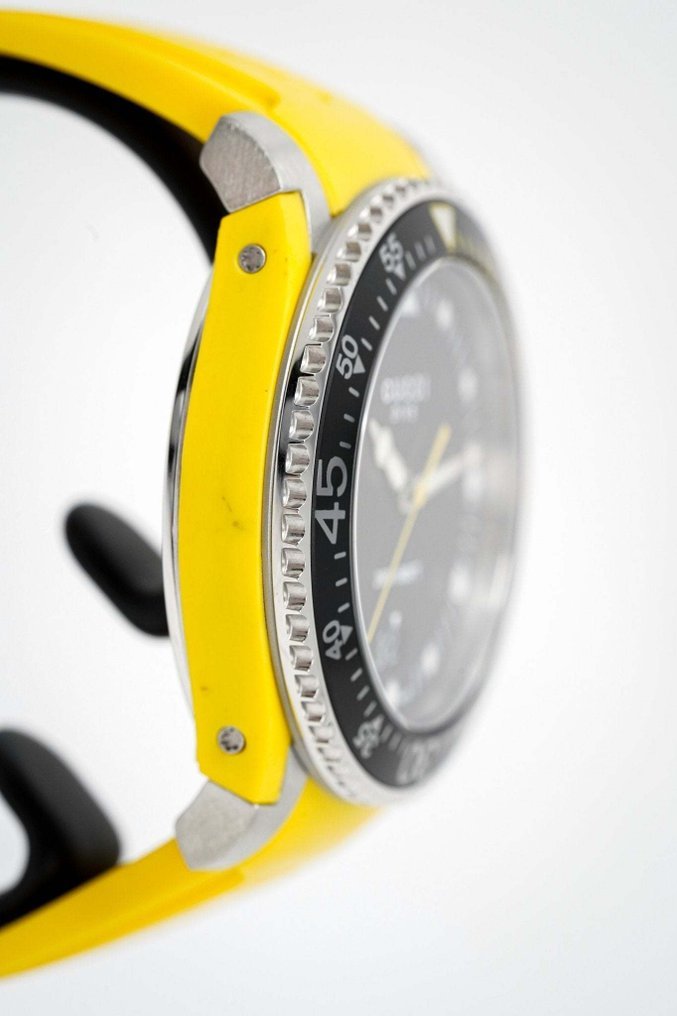  Shop Authentic Gucci Dive Black Dial Yellow Rubber Strap Watch For Men - YA136319 - Luxxuri