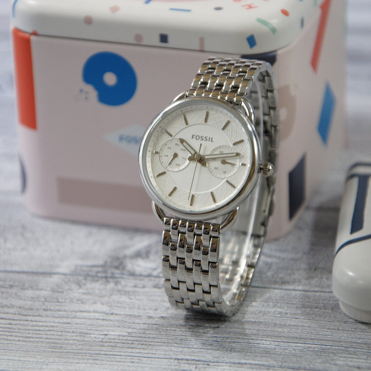  Shop Authentic Fossil Tailor Silver Dial Silver Steel Strap Watch for Women - ES3712 - Luxxuri