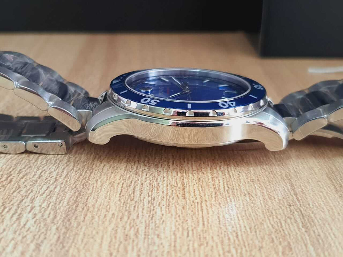  Shop Authentic Movado Series 800 Blue Dial Silver Steel Strap Watch For Men - 2600137 - Luxxuri