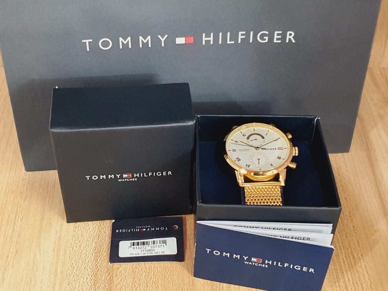  Shop Authentic Tommy Hilfiger Kane White Dial Gold Mesh Bracelet Watch for Men - 1710403 - Luxxuri