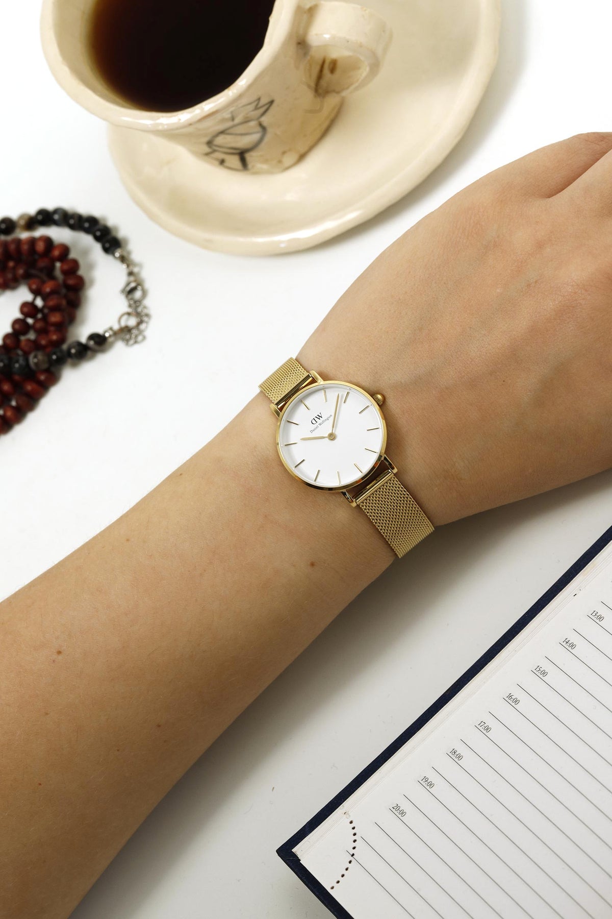  Shop Authentic Daniel Wellington Classic Petite Evergold White Dial Gold Mesh Bracelet Watch For Women - DW00100350 - Luxxuri