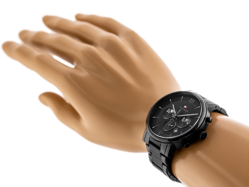  Shop Authentic Tommy Hilfiger Evan Chronograph Quartz Black Dial Black Steel Strap Watch For Men - 1710410 - Luxxuri