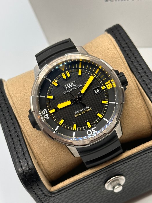  Shop Authentic IWC Aquatimer Automatic 2000 Black Dial Black Rubber Strap Watch for Men - IW358001 - Luxxuri