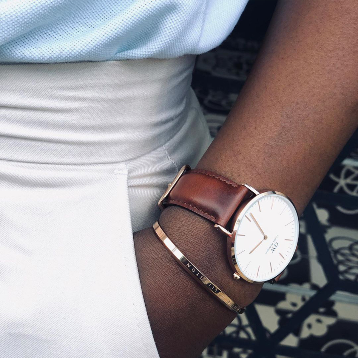  Shop Authentic Daniel Wellington Classic St. Mawes White Dial Brown Leather Strap Watch for Men - DW00100035 - Luxxuri