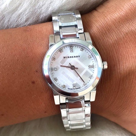  Shop Authentic Burberry The City Silver Dial Silver Steel Strap Watch for Women - BU9213 - Luxxuri