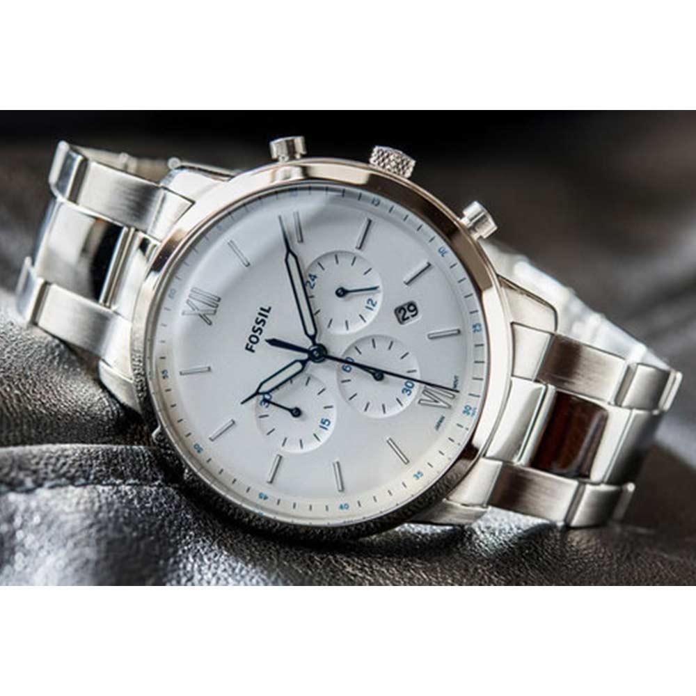  Shop Authentic Fossil Neutra Chronograph White Dial Silver Steel Strap Watch for Men - FS5433 - Luxxuri