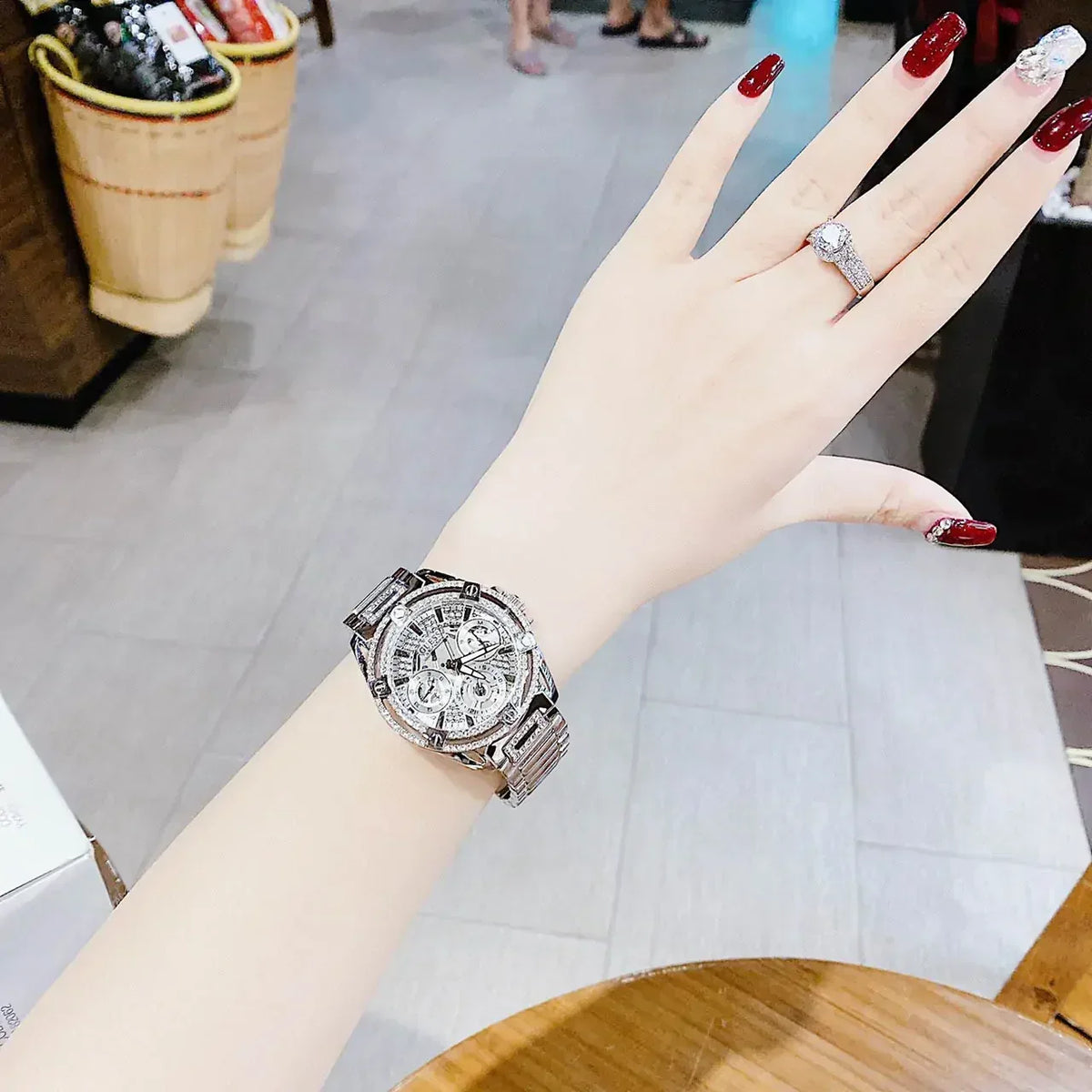  Shop Authentic Guess Queen Quartz Silver Dial Silver Steel Strap Watch For Women - GW0464L1 - Luxxuri