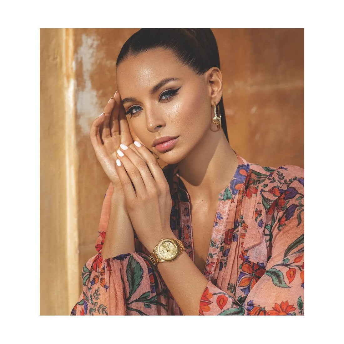  Shop Authentic Guess Cubed Analog Gold Dial Gold Steel Strap Watch For Women - GW0606L2 - Luxxuri