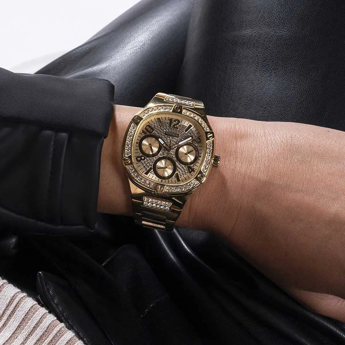  Shop Authentic Guess Duchess Quartz Gold Dial Gold Steel Strap Watch For Women - GW0558L2 - Luxxuri