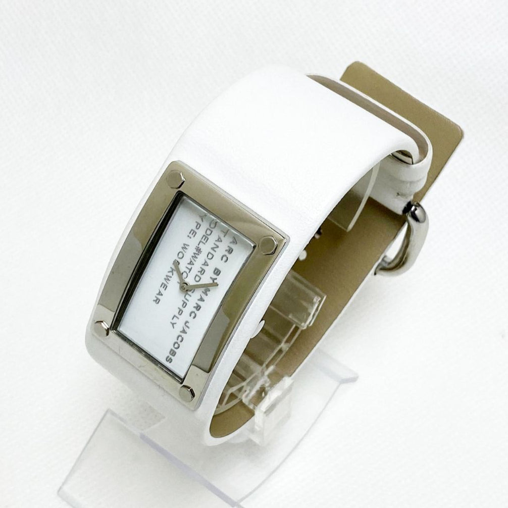  Shop Authentic Marc Jacobs Champagne Dial White Leather Strap Watch for Women - MBM2043 - Luxxuri