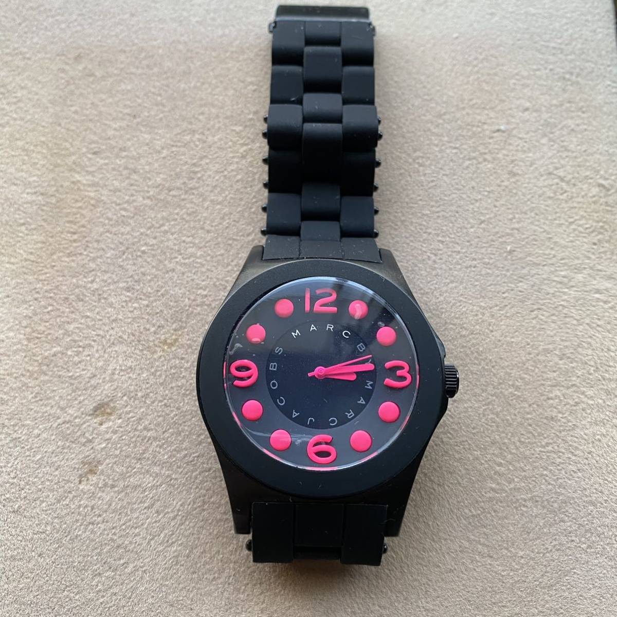  Shop Authentic Marc Jacobs Pelly Black Dial Black Silicone Strap Watch for Women - MBM2543 - Luxxuri