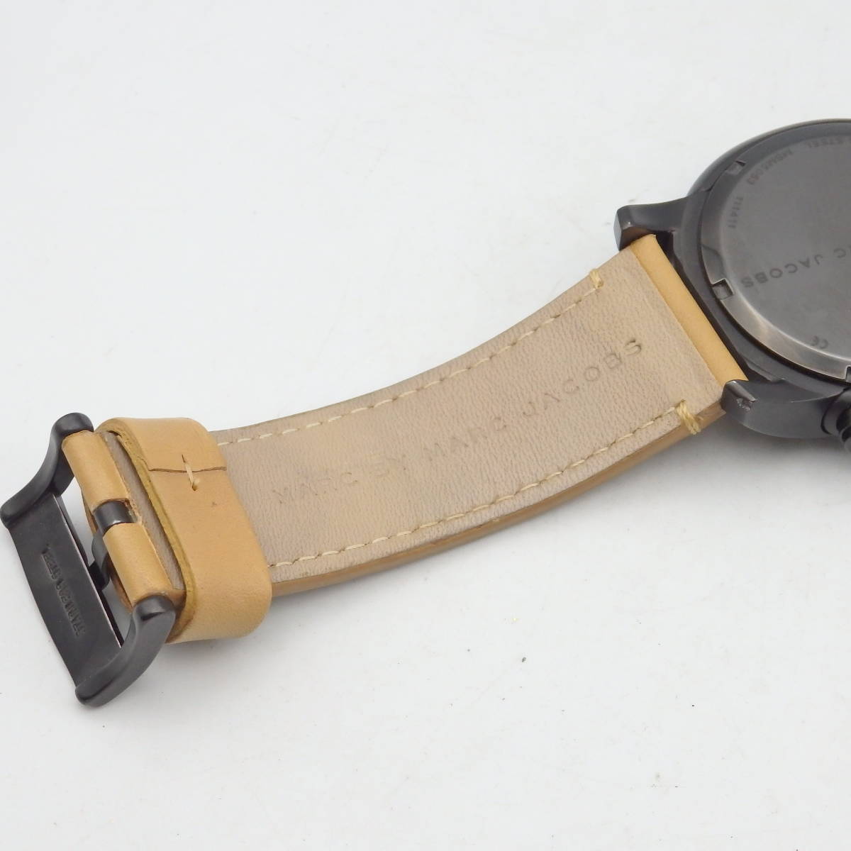  Shop Authentic Marc Jacobs Larry Chronograph Black Dial Brown Leather Strap Watch for Men - MBM5053 - Luxxuri