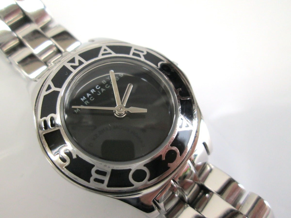  Shop Authentic Marc Jacobs Blade Black Dial Silver Steel Strap Watch for Women - MBM3059 - Luxxuri