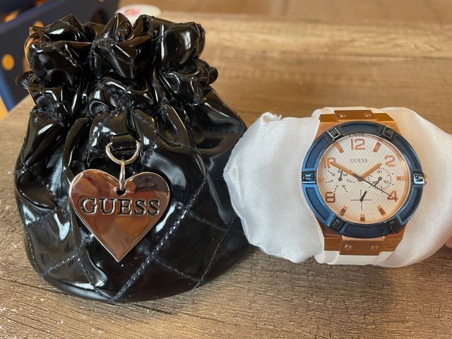  Shop Authentic Guess Jet Setter White Dial White Rubber Strap Watch for Women - W0564L1 - Luxxuri