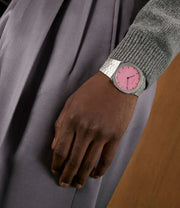  Shop Authentic Gucci 25H Quartz Pink Dial Silver Steel Strap Watch for Women - YA163410 - Luxxuri