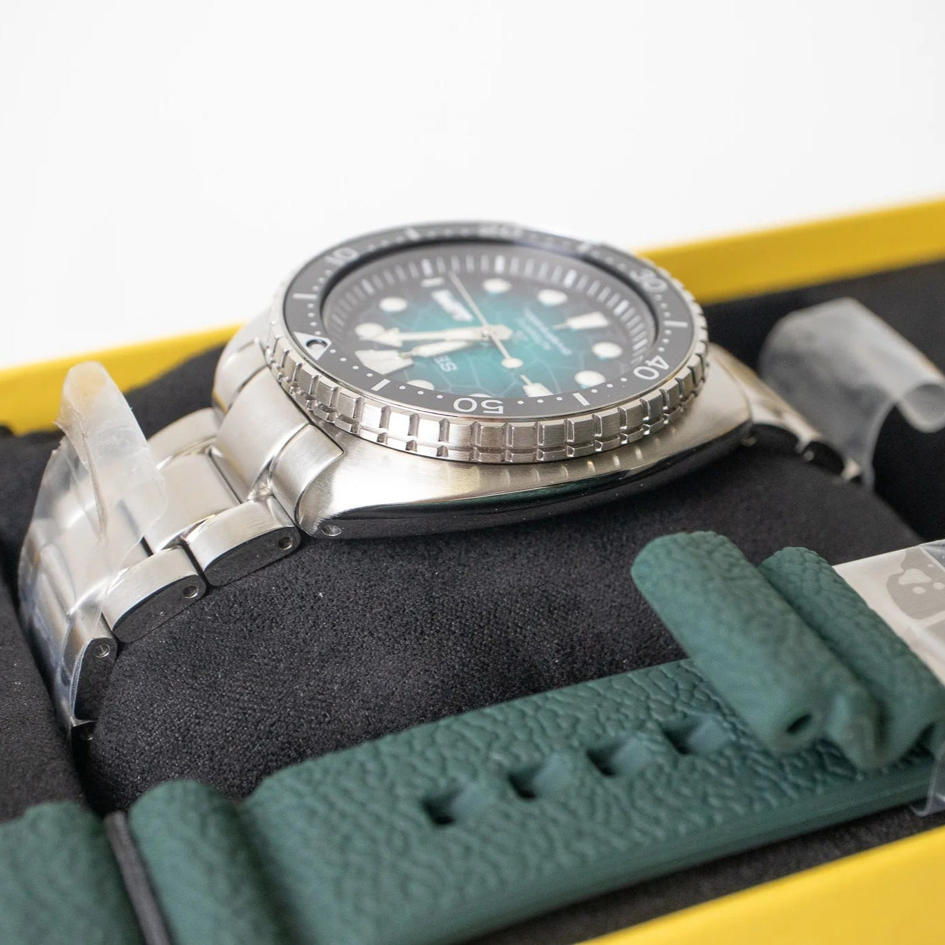  Shop Authentic Seiko US Special Edition Automatic Green Dial Silver Steel Strap Watch for Men - SRPH57 - Luxxuri