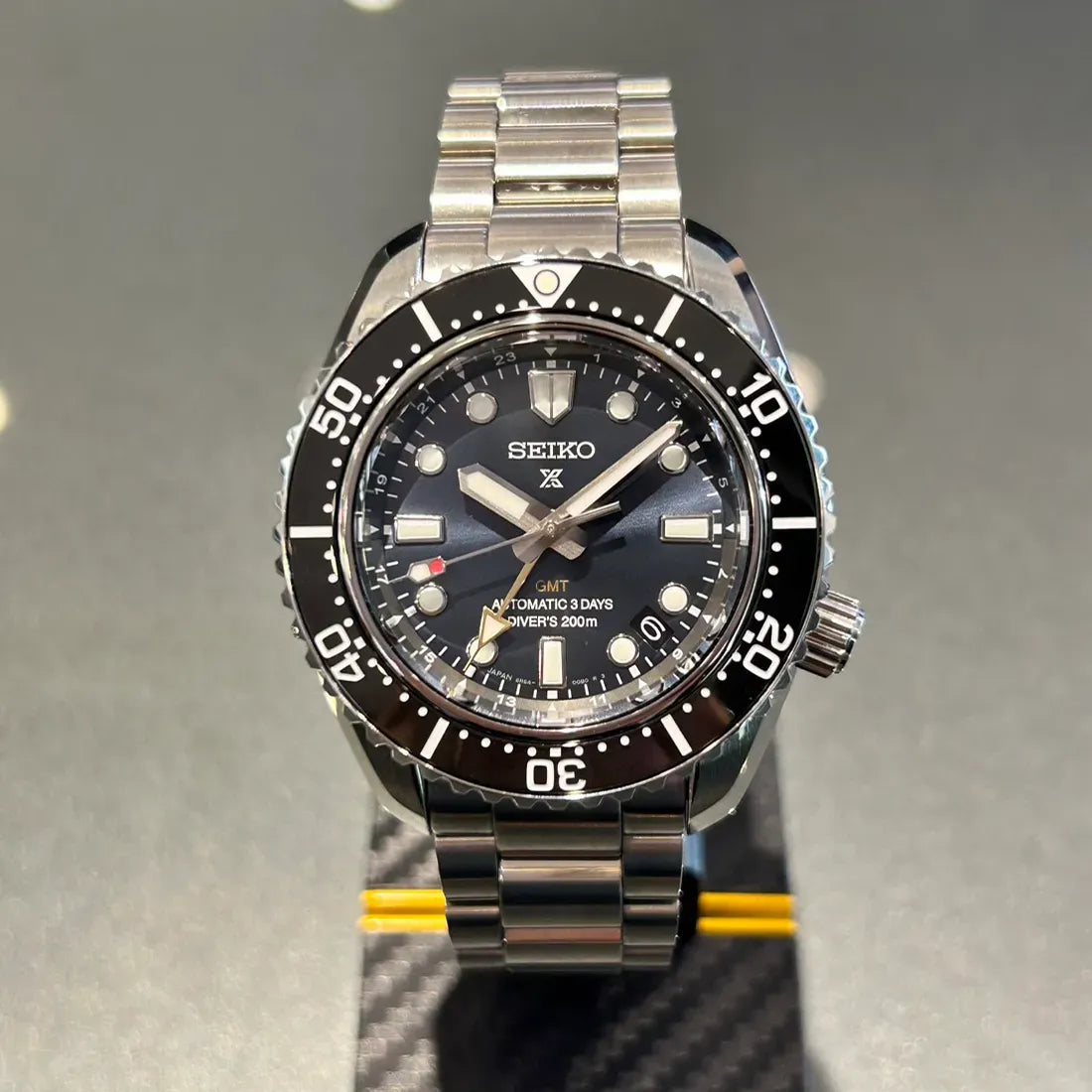  Shop Authentic Seiko Prospex Diver Scuba Automatic Blue Dial Silver Steel Strap Watch for Men - SBEJ021 - Luxxuri