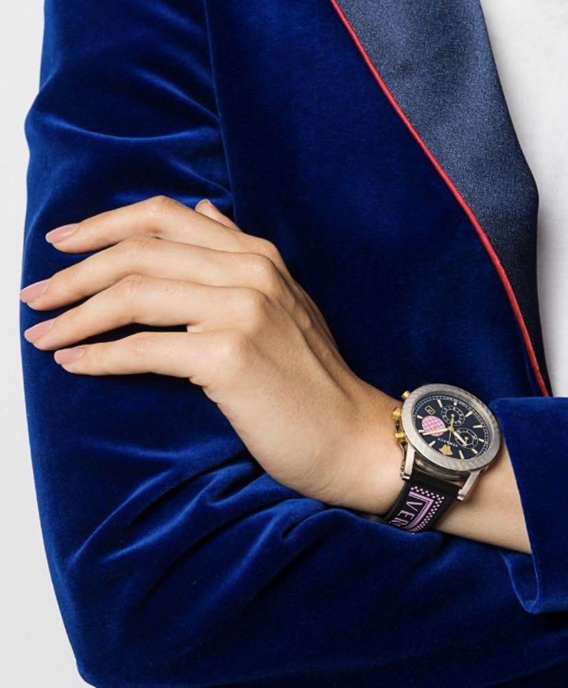  Shop Authentic Versace Sport Tech Chronograph Black Dial Black Rubber Strap Watch for Women - VELT00619 - Luxxuri