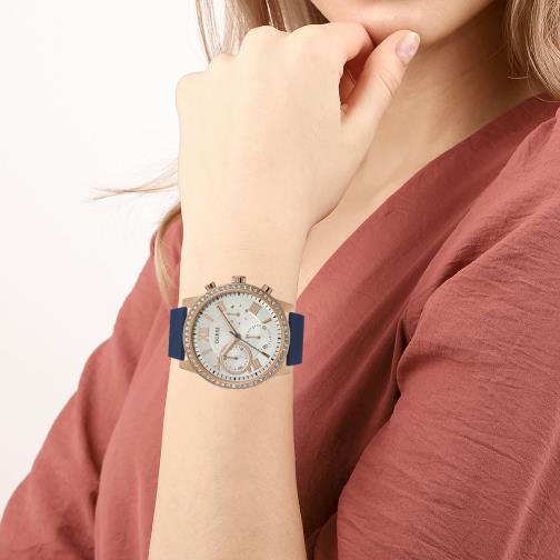  Shop Authentic Guess Solar White Rose Gold Dial Blue Rubber Strap Watch For Women - W1135L3 - Luxxuri
