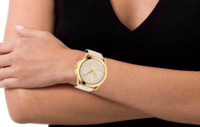  Shop Authentic Gucci G Timeless Quartz White Dial White Leather Strap Watch For Women - YA1264033A - Luxxuri