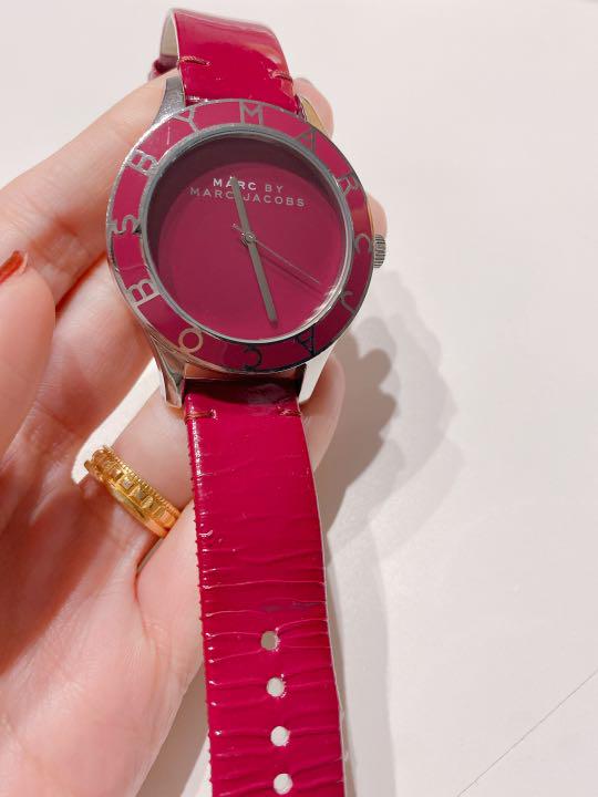  Shop Authentic Marc Jacobs Blade Red Dial Red Leather Strap Watch for Women - MBM1157 - Luxxuri