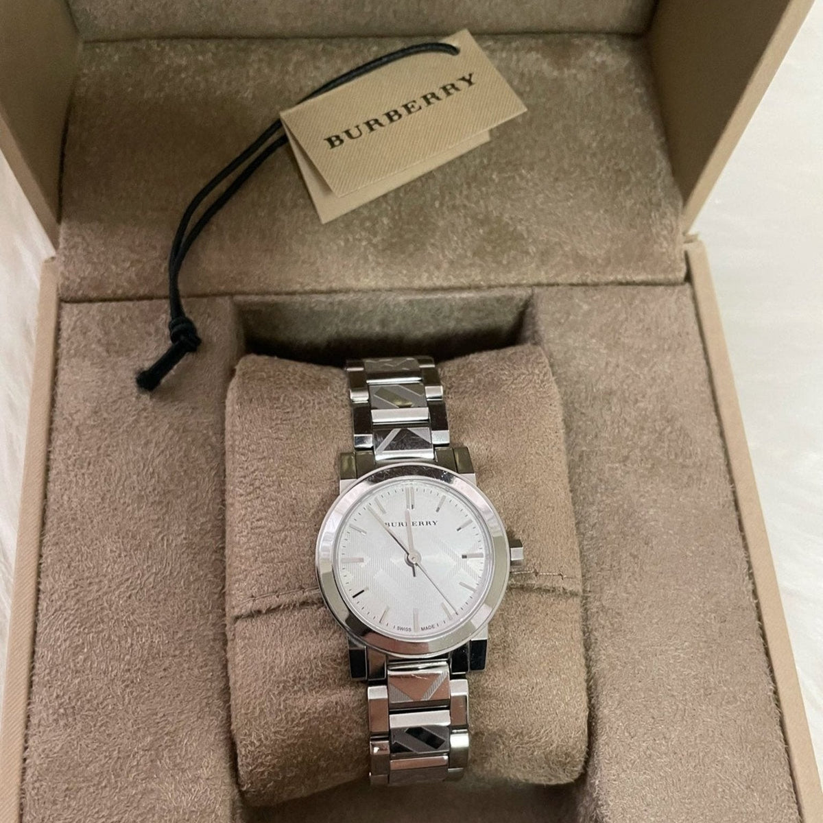  Shop Authentic Burberry The City Silver Dial Two Tone Steel Strap Watch for Women - BU9217 - Luxxuri