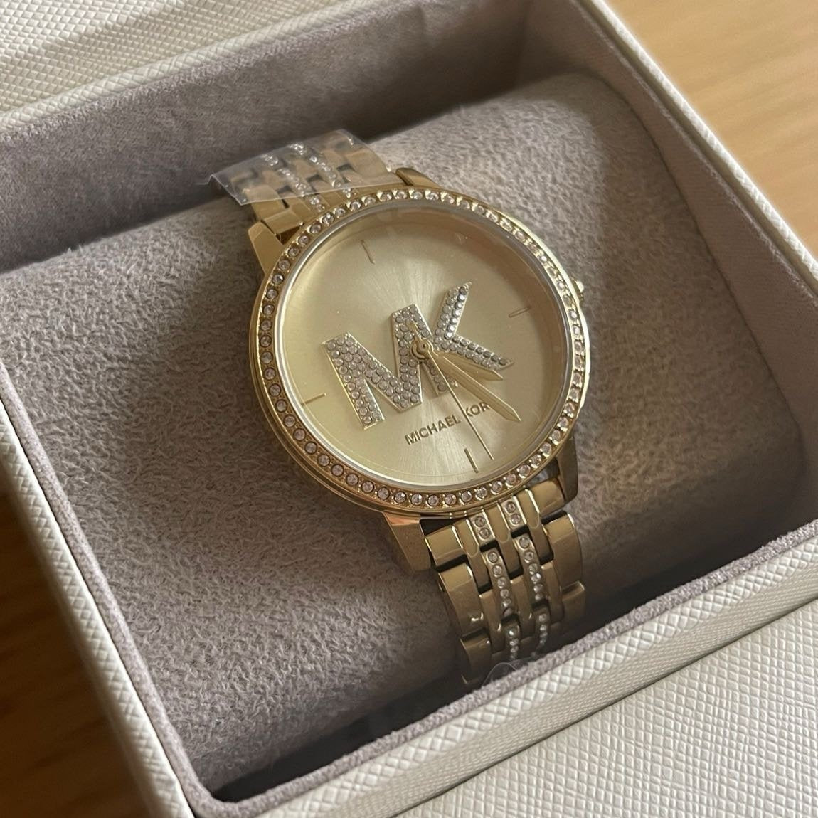  Shop Authentic Michael Kors Melissa Quartz Silver Dial Silver Steel Strap Watch for Women - MK4370 - Luxxuri