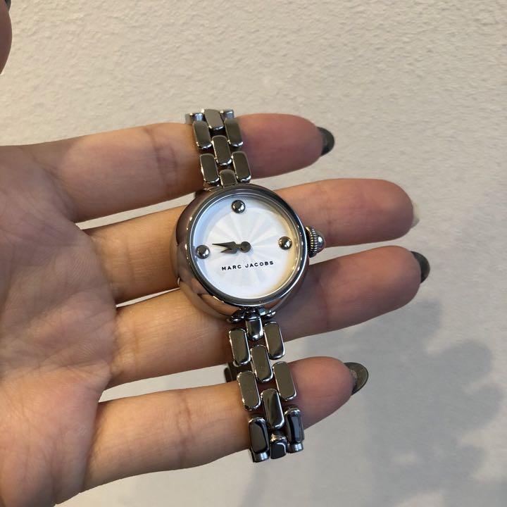  Shop Authentic Marc Jacobs Courtney Silver Dial Silver Steel Strap Watch for Women - MJ3456 - Luxxuri