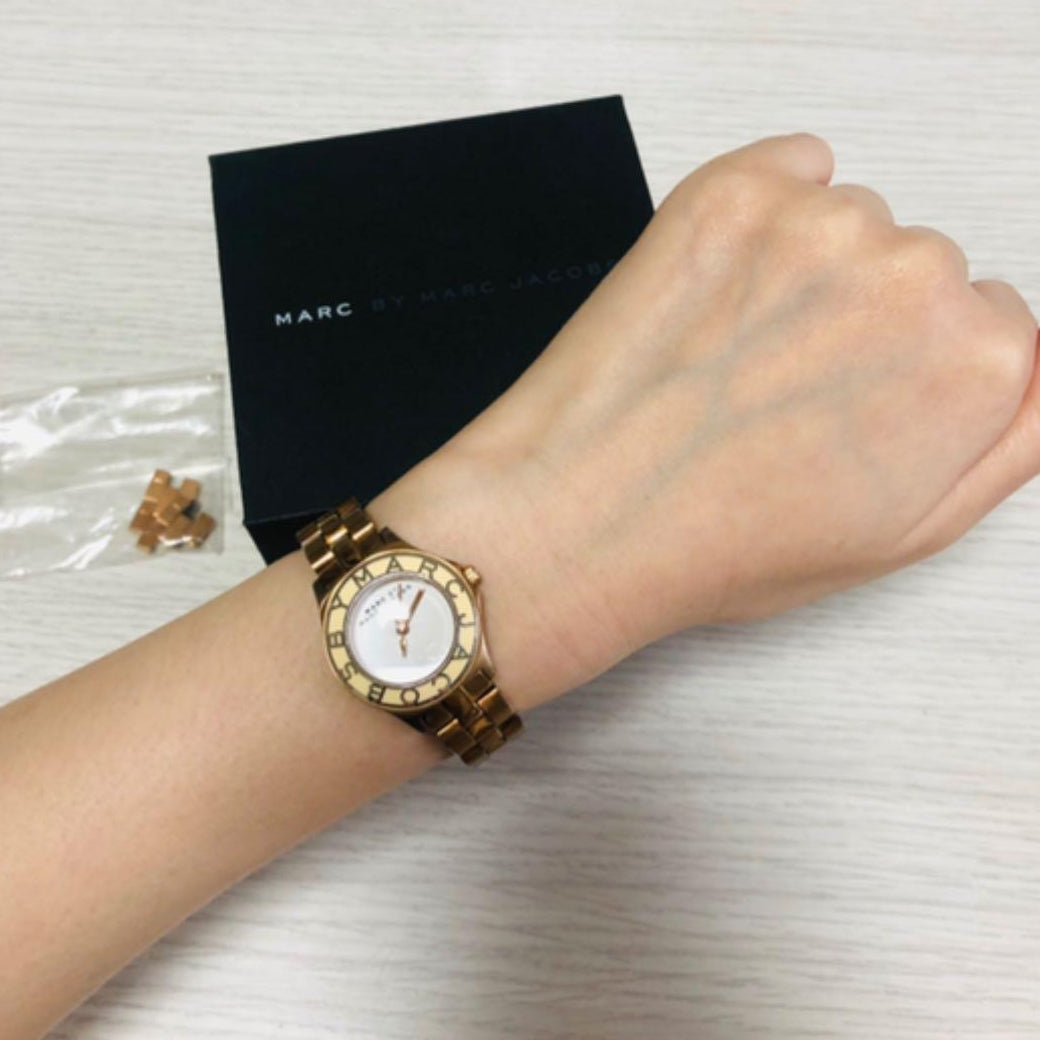  Shop Authentic Marc Jacobs Blade White Dial Gold Steel Strap Watch for Women - MBM3075 - Luxxuri