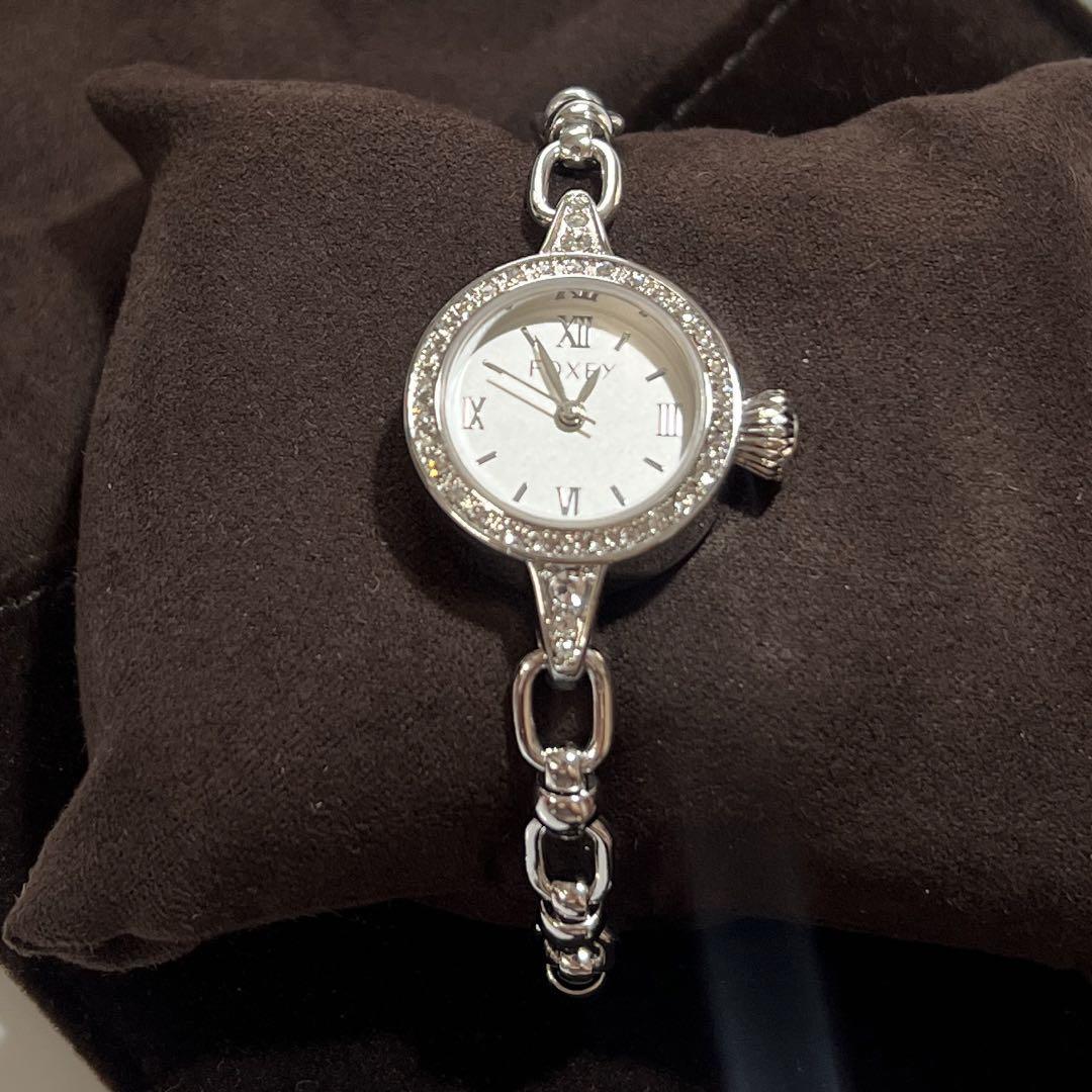  Shop Authentic Bulova Crystals White Dial Silver Steel Strap Watch for Women - 96X114 - Luxxuri