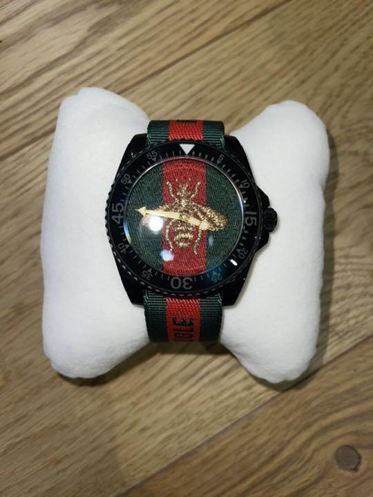  Shop Authentic Gucci Dive Green & Red Dial Green & Red Nylon Strap Watch For Men - YA136216 - Luxxuri