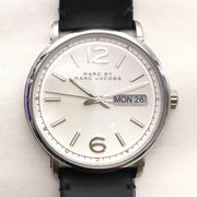  Shop Authentic Marc Jacobs Fergus White Dial Black Leather Strap Watch for Men - MBM5076 - Luxxuri