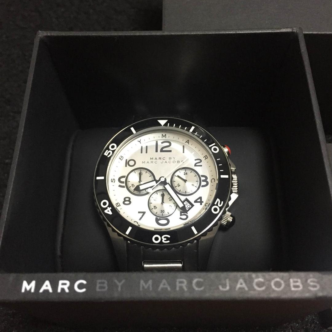  Shop Authentic Marc Jacobs Rock Chronograph White Dial Silver Steel Strap Watch for Men - MBM5027 - Luxxuri