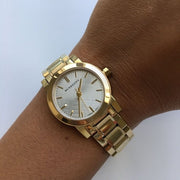  Shop Authentic Burberry Heritage White Dial Gold Steel Strap Watch for Women - BU9203 - Luxxuri